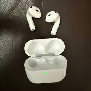 Apple AirPods 4 (4th gen, not Pro, not ANC version) - Used 2-3 weeks